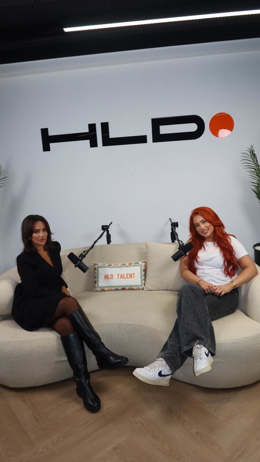 On this weeks episode of Managed, celebrity makeup artist @huda.makeup.london who has clients such as Rochelle Humes, Vicky Pattison, Abby Clancy to name a few  joins @hannahroseholland for her first interview to discuss:
- from corporate to entertainment 
- breaking into makeup and how you can too!
- the journey and personal experiences which lead Huda to following her dreams 
- the truth behind being a makeup artist and the industry 
- Building confidence and imposter syndrome
- manifesting
- the importance of a supportive partner while building
- working an incredible and pressure some job whilst raising a family 

A truly insightful and incredible podcast! 

Available wherever you get your podcasts now!

#podcast #mua #makeup #makeupart #hudabeauty #talentmanagement #businesswoman #businesspodcast