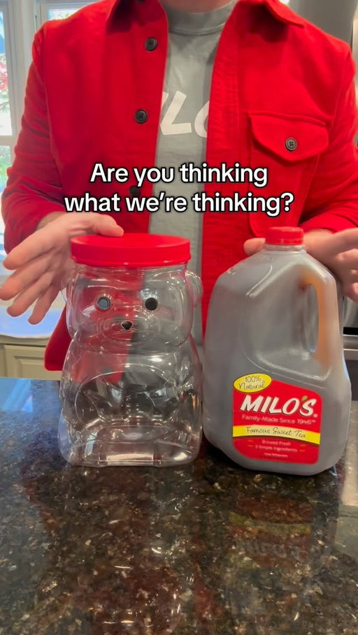 It’s a bear-y good day for Milo’s. 🐻☀️ #bearista
.
.
#DrinkMilos #Milos #MilosMoment #MilosTea #Tea #SweetTea #viral #trend #trending
