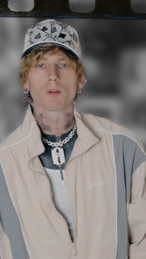 Almost that time. Let's gooooooo! @machinegunkelly @budlightca 

🗓️: 112th #GreyCup | Sunday @ 6 PM ET⁣
🇨🇦: TSN, CTV, RDS⁣
🇺🇸: CBSSN⁣
🌎: CFL+
