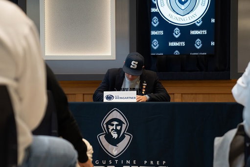 🦁🔜 #signed