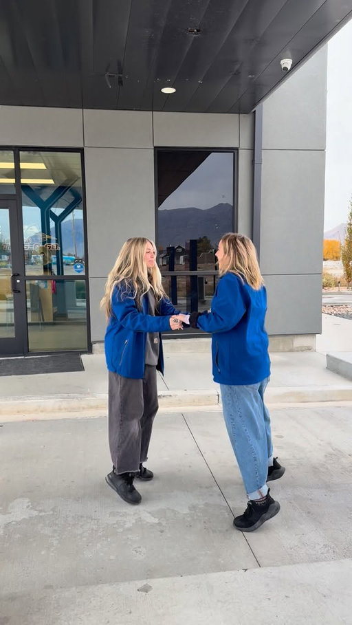 Want to hang out with your bestie all the time? GOOD NEWS! We’re hiring!

Apply today and make some new besties while you’re at it! 💙
