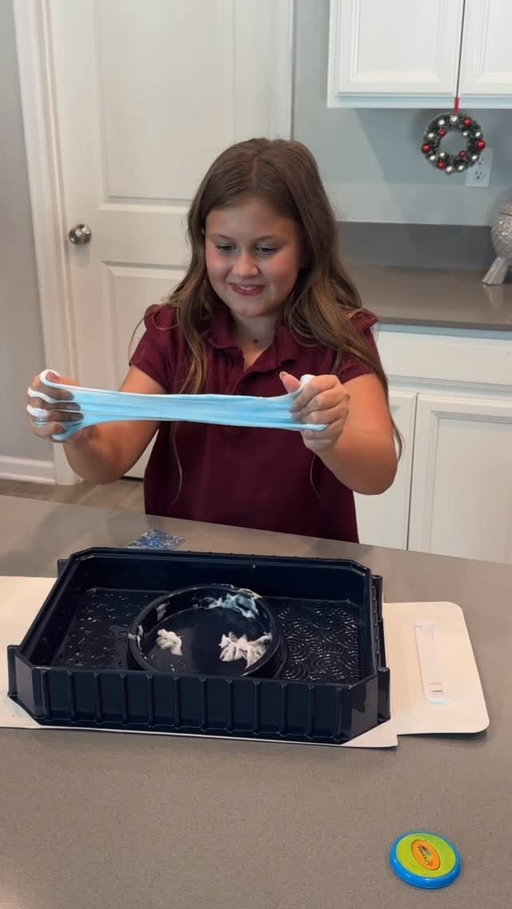 Holiday magic with Goo Galactic fun! 🌌
I surprised my daughter with the @Crayola Goo Galactic All-in-One Sensory Station, and she’s been mixing, swirling, and decorating her own galaxy ever since.

This all-in-one kit is designed for less mess and maximum fun! I know what you're thinking, moms, but the goo won’t stick to clothes, hair, or hands, just stir and play!

🎁 Safe, nontoxic, and the perfect creative gift for boys and girls ages 6–10.

#ad #Crayola #CrayolaGoo #CreativeKids #HolidayGiftIdeas #CrayolaHoliday #crayolapartner