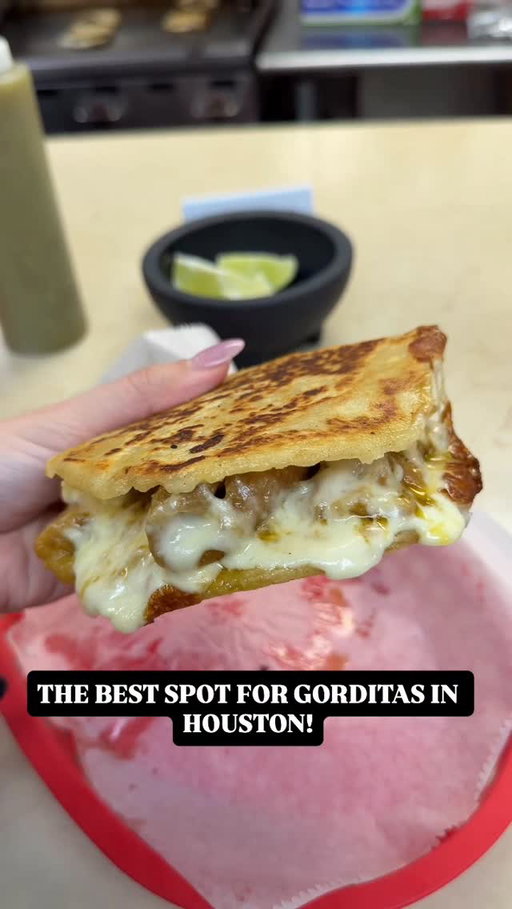 🔥 THE BEST SPOT FOR GORDITAS IN HOUSTON 🔥 
📍 @iloveaguascalientes is the spot to go for amazing Gorditas 😍 Their chicharron verde Gordita is so so gooood! A must get if you go visit. They also have tacos, tortas, aguas frescas and more! What’s your favorite spot for Gorditas?!

#houstonfood #houstonfoodie #mexicanfood #mexicanfoodie #htx #houston