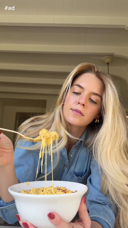 Cutest Mac n cheese I ever did see using @barillaus’s Snowfall pasta ❄️ it’s limited time! Get it while it’s still here and enjoy with the people you love! #TastesLikeFamily 💛 comment RECIPE for the deets ✨
