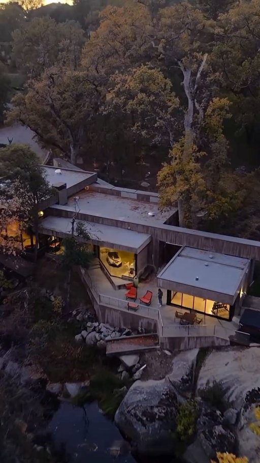 It’s never just a house.

📍Yosemite, California 🔗 Link in bio to book