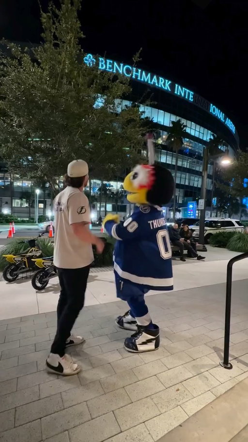 Bolts Nation went Bananas for the Celebrity Bug Keeper! 🍌