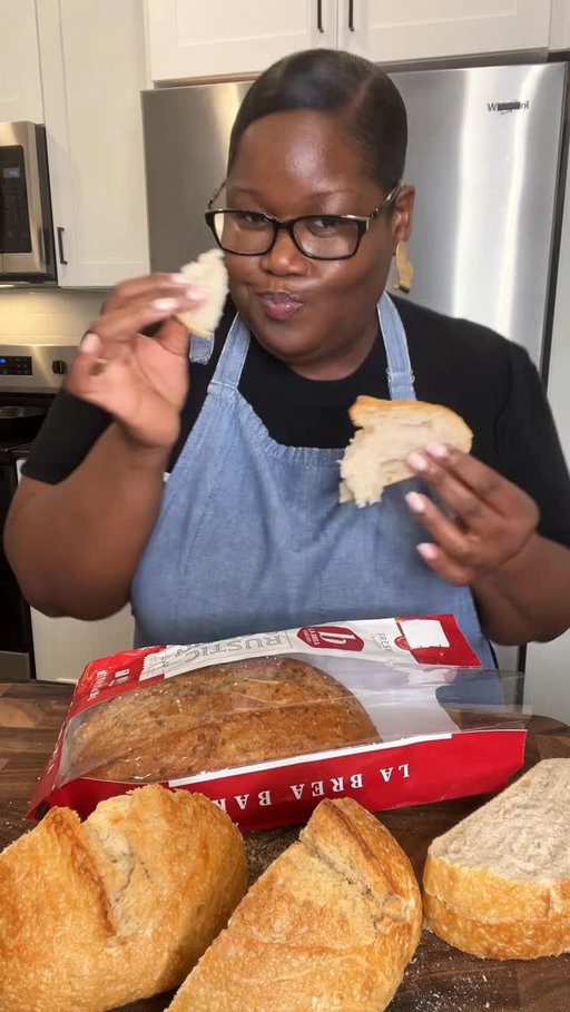 #AD @labreabakery Country White Sourdough bread is made with four simple ingredients and a 24-hour, slow-rise process that will elevate simple Thanksgiving leftovers into a crave-worthy grilled cheese melt! Find La Brea Bakery breads at your local retailer in the bakery section. #GrilledCheese #Thanksgiving #Sandwich #SourDoughBread