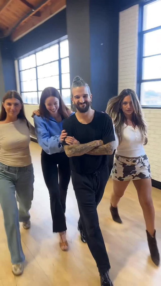 We heard @whitleavitt & @markballas needed relay partners @dancingwiththestars