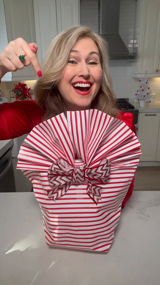 Jenn’s Easy Wrapping 
Wrap without a box! 🎁