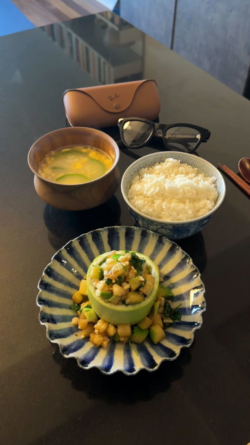 Cooking opo squash with @raybanmeta 

#RayBanMetaPartner #smartglasses #aiglasses