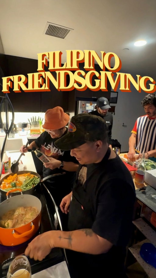 filipino friendsgiving! 🇵🇭 we had ginataang kalabasa sitaw at hipon, adobong puti, sinigang, @rivieraseafoodclub salmon/yellowtail sashimi with @mesathaila spicy thai seafood sauce, @redribbonusa mango cake, @pampangasbakeryrestaurant turon :) 

#filipino #filipinofood #friendsgiving #potluck