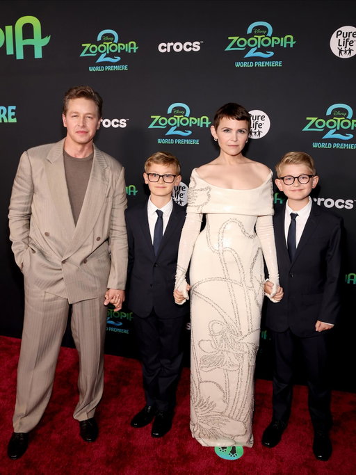Ginnifer Goodwin and Josh Dallas just made their first-ever public appearance with their kids - Oliver, 10, and Hugo, 8 - at the premiere of their new movie “Zootopia 2” in Hollywood. See all of the family photos on Just Jared.
#GinniferGoodwin
#JoshDallas
#Zootopia2
Photos: Getty