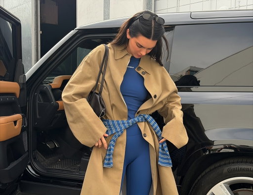 @kendalljenner wears adanola classics 💙