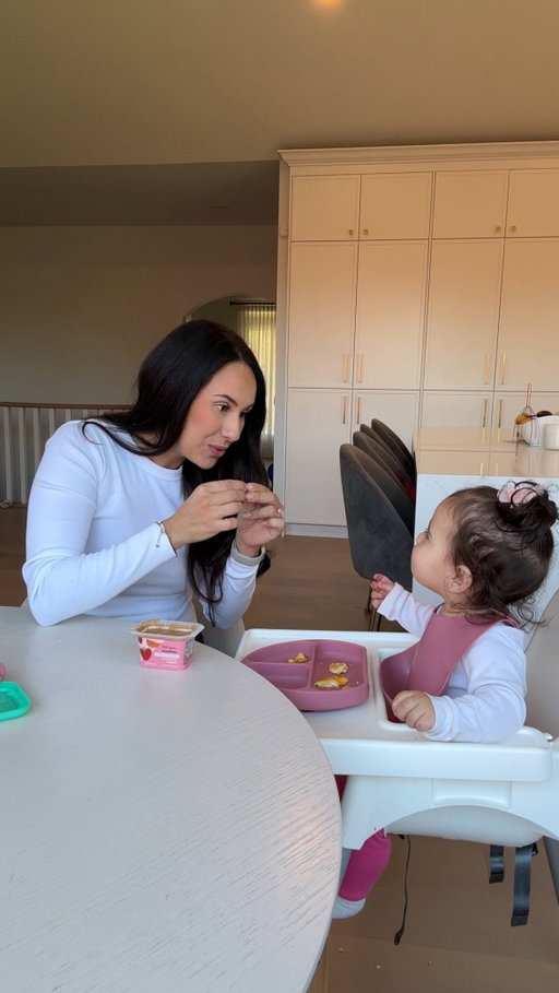 As a mother (and STEM educator!!) I’m all about science-backed solutions that make life easier. Well, PSA: @littlespoon Babyblends Pouches = easier... but also nutritious, tested for over 500 contaminants, mess-manageable, stroller-friendly + Lilah-approved.
 
#LittleSpoonPartner