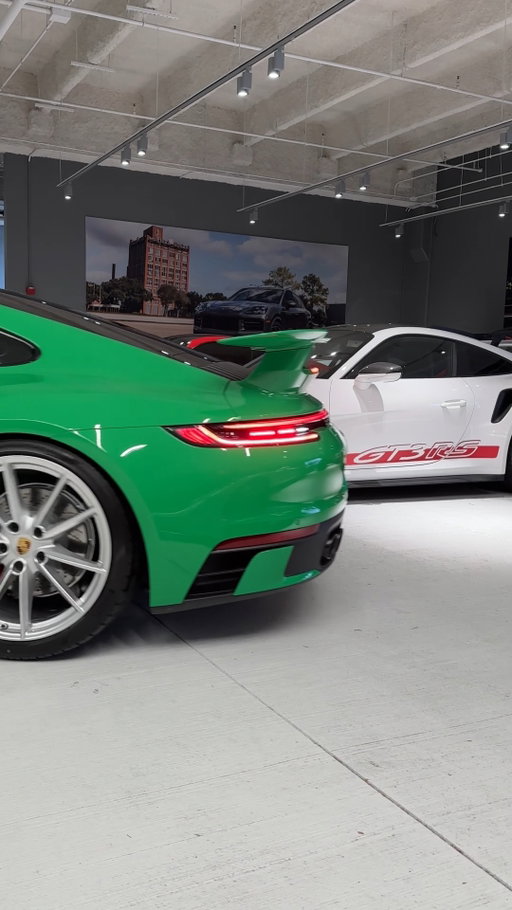 911 Carrera S in Python Green 🐍

There is no substitute. Explore our collection through the link in bio.
#Porsche #911Carrera #Porsche911