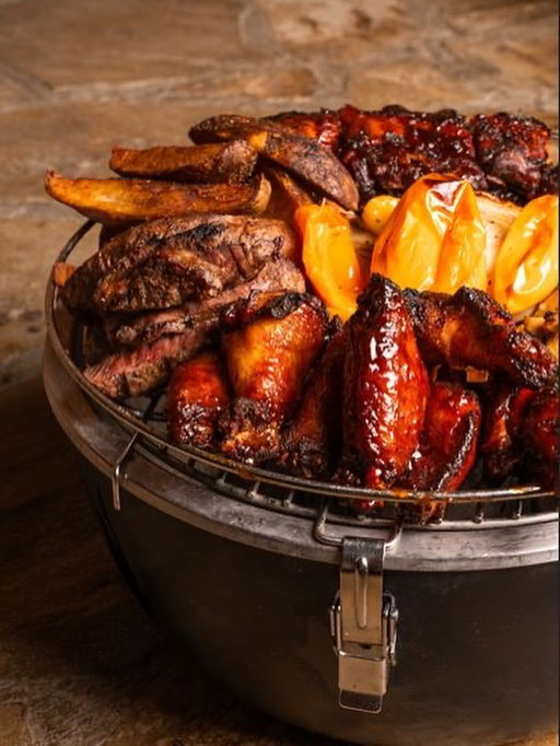 🍂 Thanksgiving made easy (and delicious)!
Join us at Smokey Bones from 11 AM – 8 PM for our Turkey Platter – $18.99, featuring turkey, gravy, mashed potatoes, stuffing, and green beans.

🔥 Craving BBQ instead? Our full menu is available too!