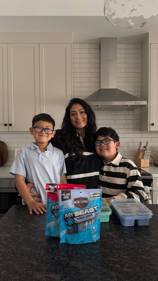 Being a boy mom means every snack counts. Between lunch boxes, after school, and road trips, I need snacks that actually fuel my kids and all
their wild energy.

@JackLinksCan x MrBeast Mini Beef Sticks are all beef, packed with protein and bold flavour. My boys love them, and I love that they are built for BEAST MODE.

Grab yours today and join the pack! And don’t forget to share how you #SnackLikeABeast.

#JackLinksxMrBeast
#FeedYourWildSide
#AD