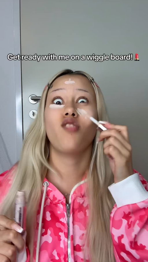 GRWM on a wiggle board 🫨 Do you like the result? 👀 #makeup #eyeliner #eyelinertutorial #makeupvideo #tiktokgirls #makeupaddict #makeupideas #wakeupandmakeup #instareels #viral #foundation #makeupideas #makeuplook #beauty #instagood #wiggleboard #joke #fun #makeupchallenge #challenge
