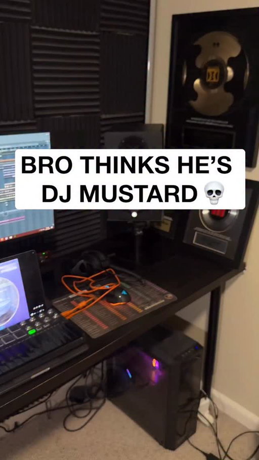 Drop a “vintage” and I’ll hook you up with fire free vintage samples
-
-
-
#flstudiogang #flstudio20 #flstudio12