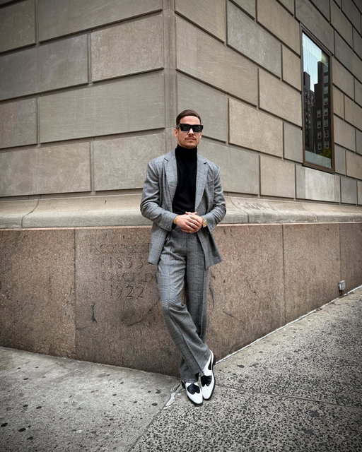 Building for my clients.
Grounded by my family.
Grateful for both. This is the balance I prayed for 🙏🏻 @musika #musikany #MensStyle #LuxuryMenswear #TailoredFit #CustomSuits #QuietLuxury #entrepreneurshiplife #FounderLifestyle #NYCStyle #DadLife #FamilyFirst #GratefulHeart #musika