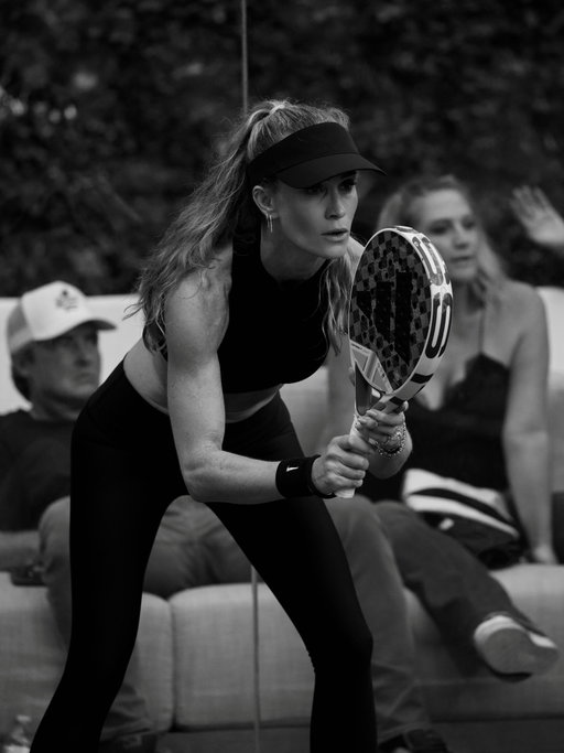 Turning 50, playing a padel tournament, making it to the finals with no injuries, a big smile, and a gunshow strong enough to make people look twice. 😂👊🏼💕
Here are the exercises we never compromise on:
- Lat Pulldown
- Reverse lunges 
- Band wood-chops
- Lateral raises 
- Bulgarian Split Squat 
- Face pull 
- Band pallof press