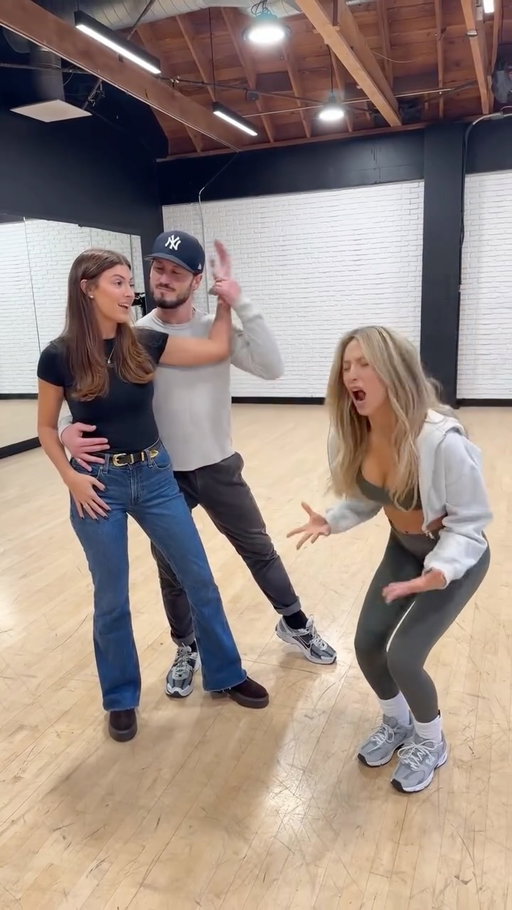 Don’t be afraid to get into it!! Lessons from the best @alix_earle and @valentin 🫶 @dancingwiththestars #DWTS