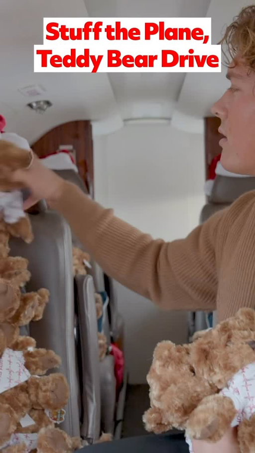 It’s that time of year again for the NICHOLAS AIR Stuff the Plane Drive! @nicholasair 
 
Click the link in bio to donate a teddy bear for a child this Christmas. Each donation gets an entry for one lucky winner to get a signed football and for a child to receive a signed teddy bear. 
 
Donate today!
 
#StuffThePlane #NICHOLASAIR