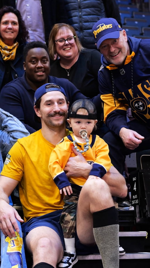 You will not see anything cuter today. The Forsberg family. 😍

#NHLGlobalSeries