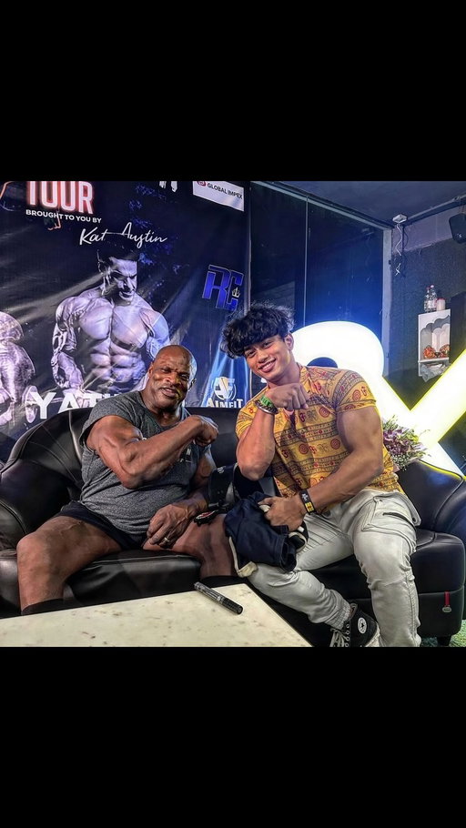 I MET @ronniecoleman8 🤩 YEAH BUDDY LIGHTWEIGHT💪