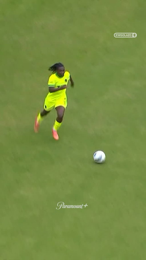 The overhead view of @r.kouassi19 run is unreal 😮‍💨