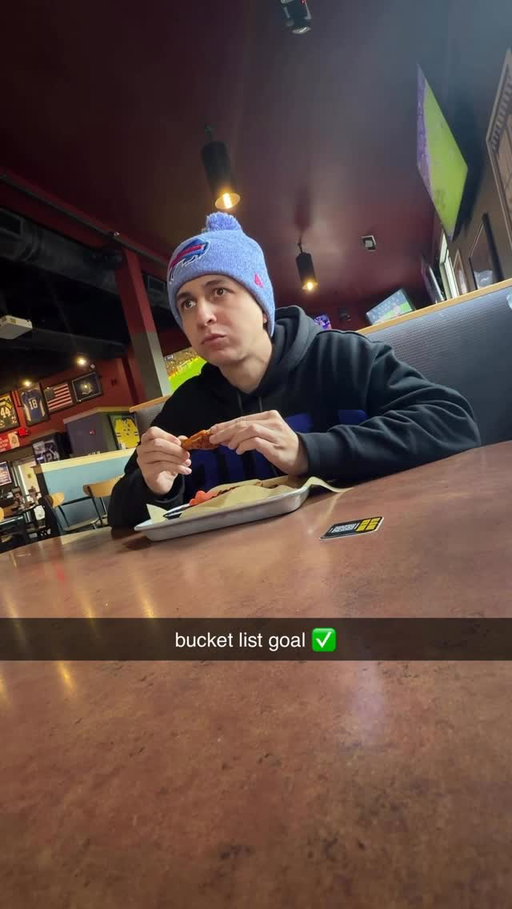 dream come true 🥹🙌🏻
.
.
.
#buffalo #buffalowings #bww #wings #bills #travel #explore #food #foodie #pov #reels