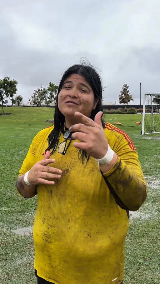 Where the CARIÑOSAS at? 👀👀‼️ 
Single and ready to MINGLE 😂💀
•
•
•
•
#soccerfails #footballfails #funnyfootball #soccercomedy #footballmemes #soccermemes #funnyathletes #lockerroomhumor #soccerlife #footballlife #sportscomedy #funnycontent #sundayleague #goalkeeper #portero #footyheadlines #futból #fùtbol #futbolmexicano #mexican