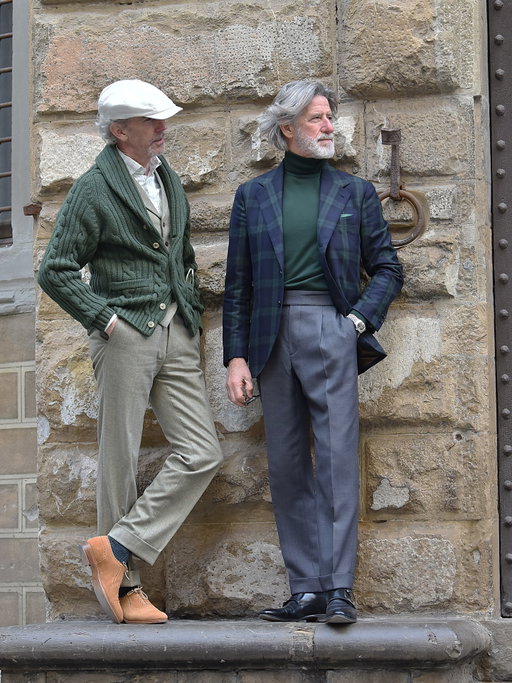 @gui_bo and @franz_1955 looking very stylish around Florence, both wearing @amidehadelin knitwear..

Shot with @nikonnl D750, 70-200mm f/2.8
@nikoneurope 

#pitti #pittiuomo #pittistyle #florence #pittipeople #classicmenswear #menswear #ootdmen #nikonnl #menswithstyle #classicmenstyle #sartorial