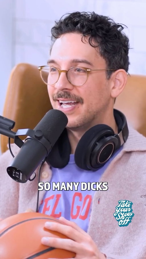 @rickglassman BOMBS in front of his guests.
@shoesoffpod ep 329

🎟️ Get tickets to the RICKY’S ON THE LOOSE tour at www.punchup.live/rickglassman
📍 Upcoming dates:
🗓️ December 12–13 • Las Vegas, NV
🗓️ Jan 9-11 • Phoenix, AZ
🗓️ May 1-2 • Cleveland, OH