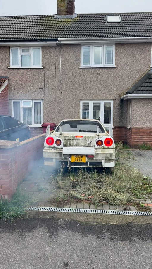 He Let Me Start His R34 for the First Time in 8 YEARS... And the Inside Was CRAZY 😳💩 Part 1