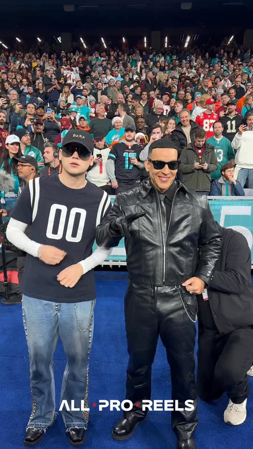 Grammy-winning artist Daddy Yankee and producer-songwriter Bizarrap lit up halftime at the NFL Madrid Game 2025 with a live performance inside Bernabéu Stadium.
