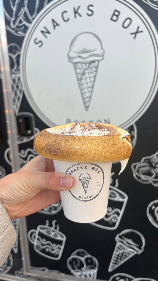 Add this decadent hot chocolate in Boston to your list for your next cozy sweet treat 👇

Snacks Box serves up some of the most viral hot cocoa in Boston, complete with a toasted meringue rim and oodles of holiday flavors to choose from. They also have lattes/coffee on the menu, and Belgian waffles with ALL the toppings.

You can find them popping up all over Boston, but this weekend they were at the Brighton Bazaar in good company with dozens of other local vendors.

It was the perfect pick me up to warm up on a windy, chilly day! 

My order:
🍫 classic hot cocoa with meringue rim ($7 plus $2 for rim)
☕️ biscoff latte with meringue rim
🧇 biscoff Belgian waffle served with whipped cream and ice cream! 

.
.
.
.
#hotcocoa #hotchocolate #bostonfoodies #brightonma #holidaymarket #bostonchristmas