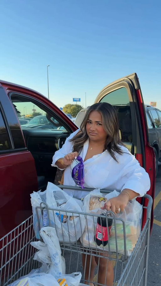 I know that’s right 😂🤎
Very bold of him to think that 🤭

#highschoolsweethearts #husbandwife #marriedlife #marriagehumor #groceryshopping #latinacontentcreator #dallasinfluencer #dallascontentcreator #relatable #marriage #relationship #husbandandwife