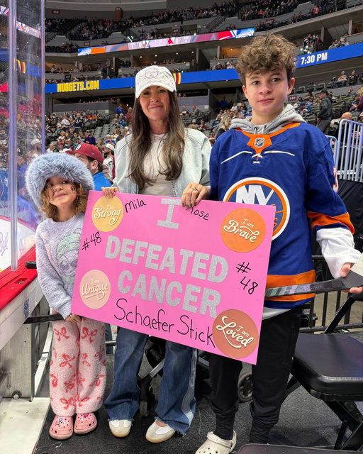 Matthew Schaefer saw 6 year old Mila’s sign tonight in Colorado and gave her his stick!
