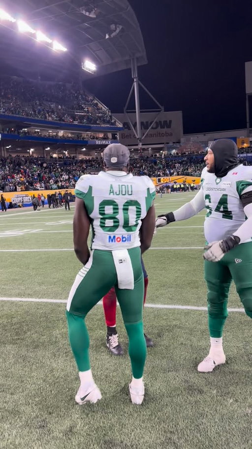Emotional post-game moment between cousins @ajou and @lwaluguak96. 😭 #GreyCup