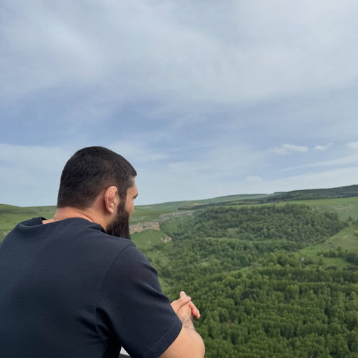 Волк и Орел не всегда рядом, но когда надо горы защищать, то всегда будут защищать их вместе!