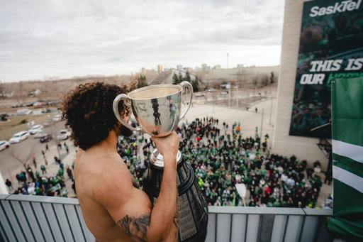 We made a promise and delivered on it. Thank you all for the warm welcome back home! ⁣
⁣
See you tomorrow at the Championship Parade!