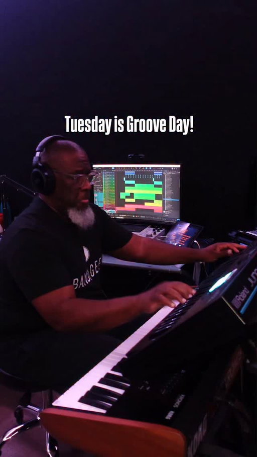 Tuesday is Groove Day!!!!! Let's go!!!! @presonus @acousticsamples #V-horns
.
.
.
.
.
#music #musicproducer #producer #composer #musiccomposer #hiphop #beats #beatmaking #boombap #funk #jazz #soul #neosoul #neosoulbeats #neosoulmusic #presonus #studioone #songwriter #recordingstudio #musician #piano #lofi #RnB #RnBMusic #hiphop