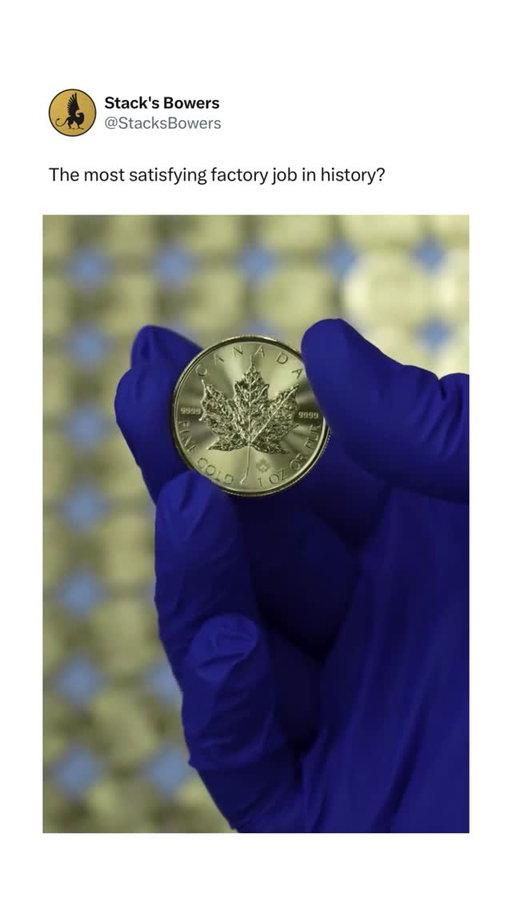 Is this the most satisfying factory job in the world? 👀 

(Via @canadianmint)