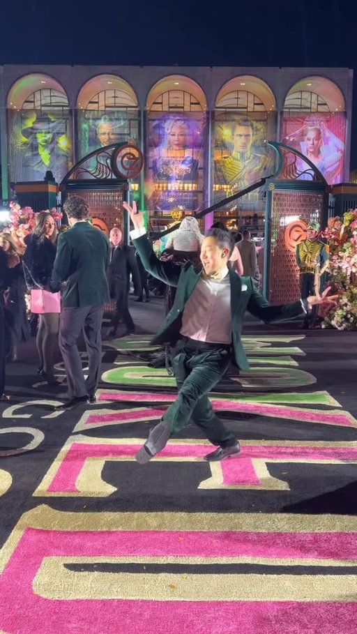 Dancing through Life at the WICKED PREMIERE!! 😭😭 I’ve been so excited for the entire year for the 2nd movie to release, I can’t believe I got to attend the premiere! Of course I had to do a little dance 😅 @wickedmovie

dc @chrislxd
#wicked #dancingthroughlife #dance #wickedforgood