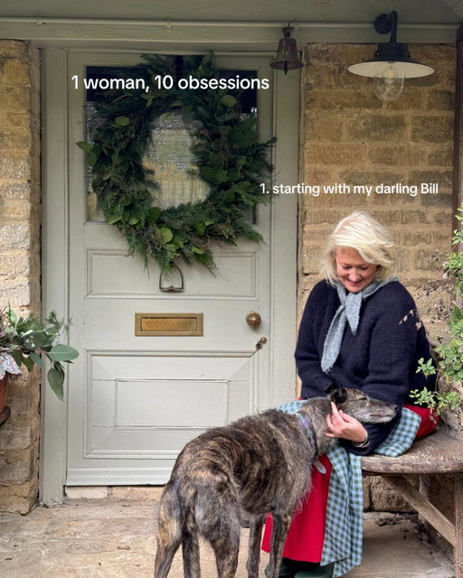1 woman, 10 obsessions - Aunt Rose, Christmas edition 🎄

@janemccallstudio #christmas #festive #10obsessions #dog #pet  #tenobsessions #dogowner