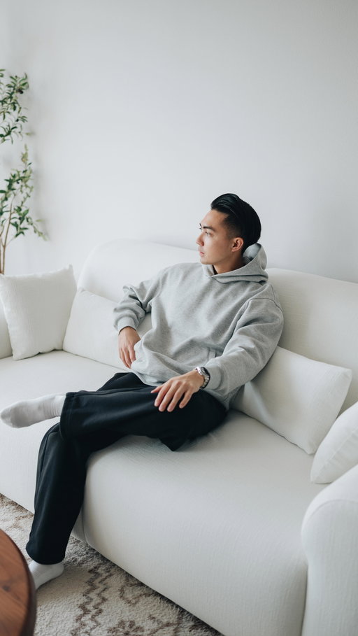 Just got a new couch and it completely changed the feel of our space 🔥

This is the Aurora Power Sofa Bed from @povisonofficial and it instantly elevated the whole vibe.

It transforms depending on your mood:
-Lounge mode
-Recline mode
-Sleep mode All powered by its own remote 👀

The comfort? Cloud-soft with real support. Made our home feel way more cozy and intentional.

Povison Black Friday Deals Use code Renz for 12% off anytime Use code Renz20 for 20% off (only valid 11.22–12.2)

Link in bio to check it out

#Povison #BlackFridayDiscount #povisonofficial #povisonfullyassembled #readytolivein
