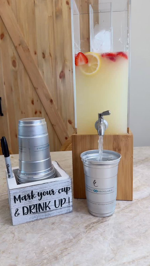 Amazon Hosting Finds! 
🔗COMMENT “HOST” to receive a DM. 
This beautiful beverage dispenser comes with integrated ice core to keeps your drink chill without watering them down. The cup holder with marker slot is the must for any gatherings💛

#amazonhome #hosting #partymusthaves #drinkdispenser #amazonfinds2025