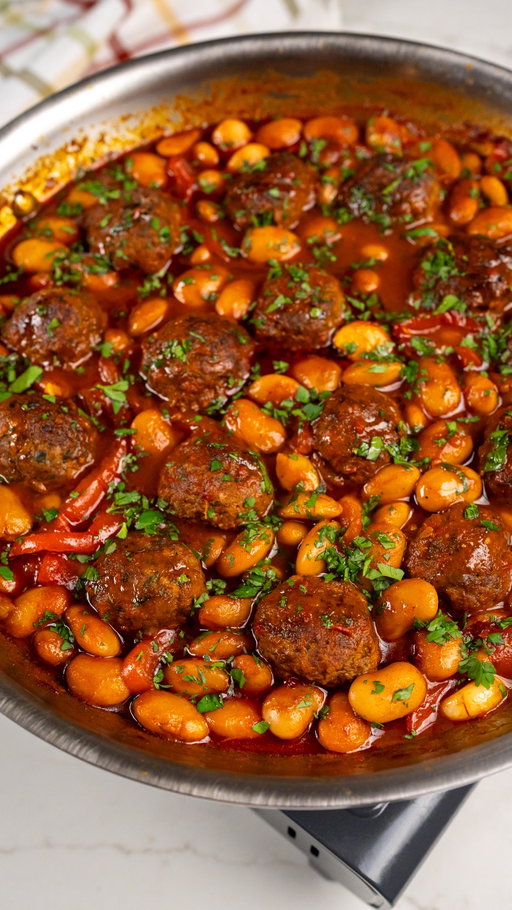 Spanish-Style Meatballs & Butter Bean Stew

When it starts getting cold, I always crave warm, cozy dishes. These herbed meatballs simmer in a Spanish-style butter bean stew, and the combination is honestly perfect. I love serving it with thick slices of sourdough and a glass of Rioja.

#spanishstyle #meatballrecipe #butterbeans #winterrecipes #dinneridea #meatballs 

Spanish style meatballs
Butter bean stew
Mediterranean food
Mediterranean recipe
Easy dinner recipe