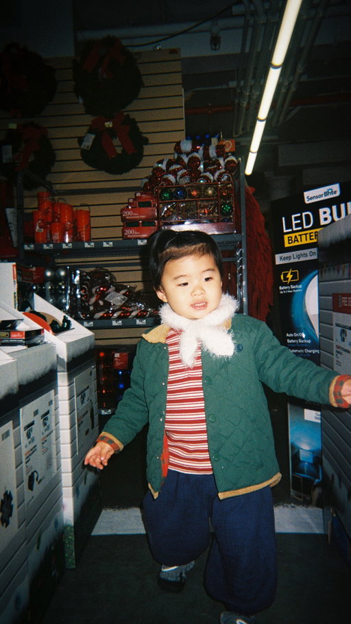 Thank you @homedepot for helping us make Jenni, Julian, and their son Jack’s holiday celebration so special! #ad 

#homedepotpartner #lifeonfilm
